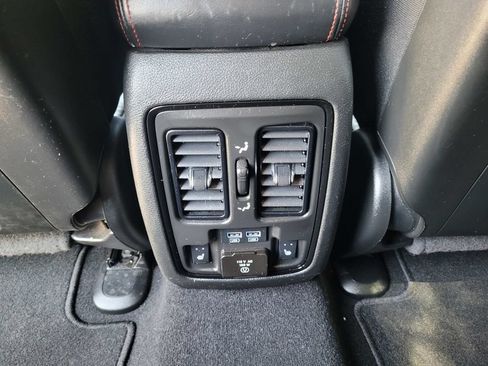 Used 2023 Dodge Durango R/T RWD image 17