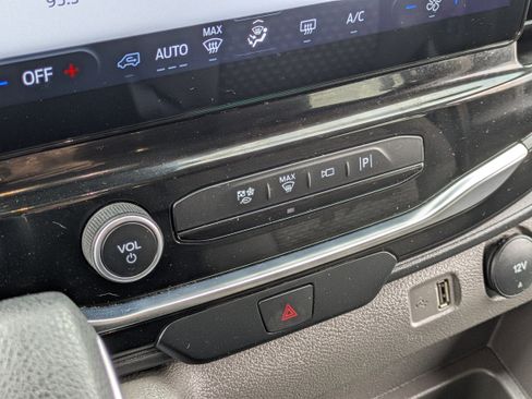 Used 2023 Ford Transit 350 XLT image 25