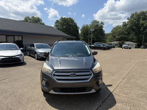 Used 2018 Ford Escape SE AWD/4WD image 2
