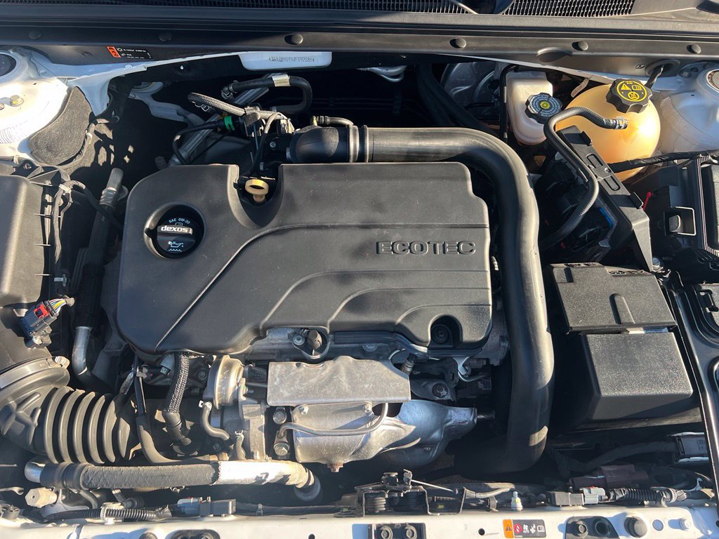 Used 2018 Chevrolet Malibu LT FWD image 38