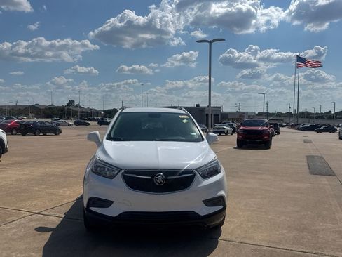 Used 2018 Buick Encore Preferred FWD image 5
