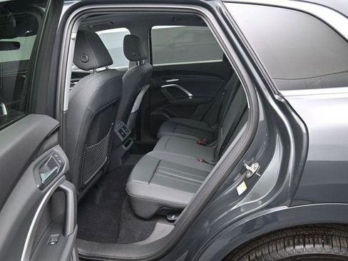 Used 2025 Audi Q5 Premium w/ Convenience Package AWD/4WD image 30