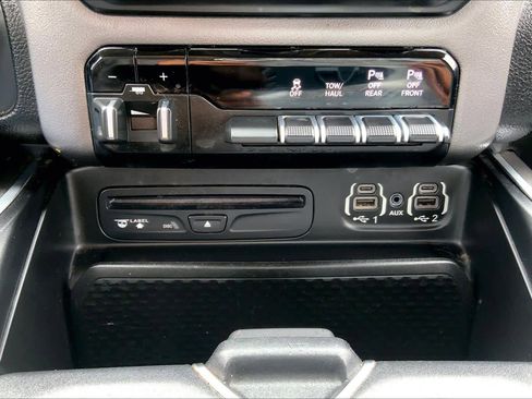 Used 2019 RAM 1500 Big Horn AWD/4WD image 34