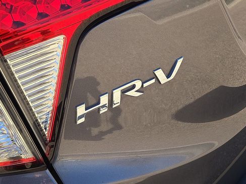 Used 2022 Honda HR-V EX image 10