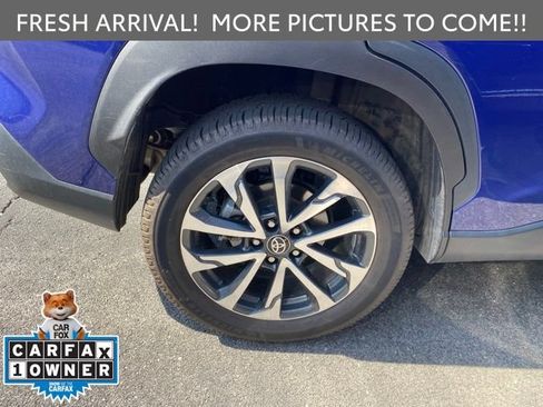 Used 2023 Toyota Corolla Cross XLE w/ Convenience Package AWD/4WD image 9