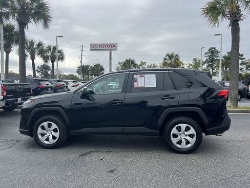 Used 2025 Toyota RAV4 LE image 7