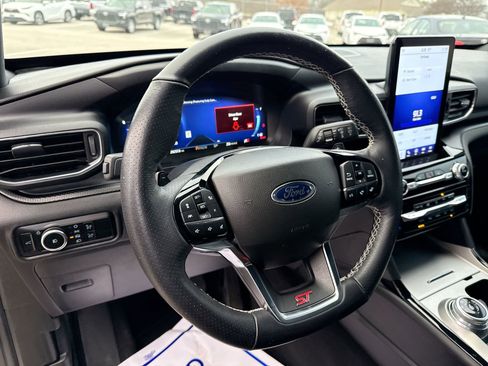 Used 2023 Ford Explorer ST w/ Equipment Group 401A image 11