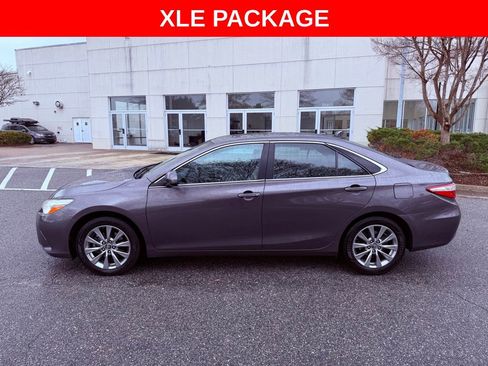 Used 2016 Toyota Camry XLE image 4