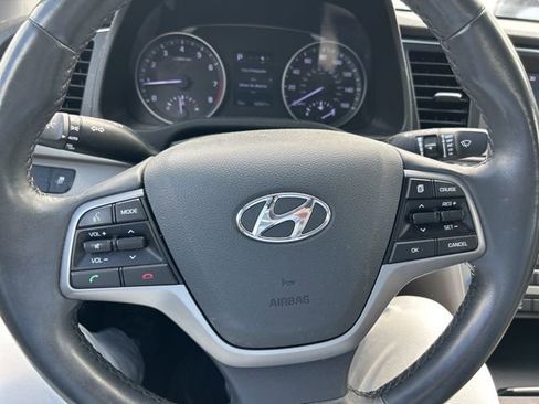 Used 2018 Hyundai Elantra Value Edition FWD image 28