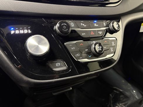 New 2026 Chrysler Voyager LX image 18