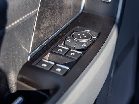 Certified 2021 Ford F150 XLT w/ Equipment Group 302A High image 16