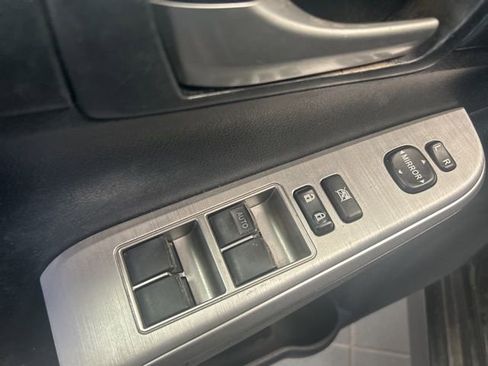 Used 2012 Toyota Camry SE FWD image 8