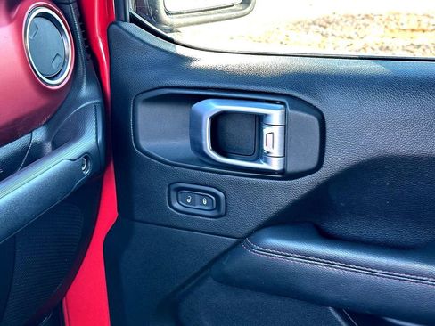 Used 2020 Jeep Gladiator Rubicon image 20