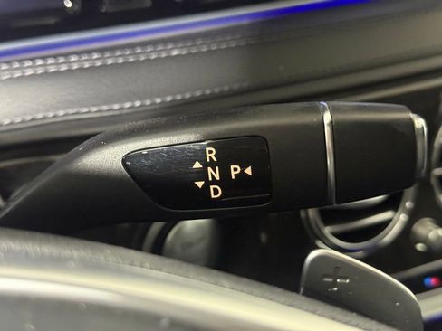 Used 2017 Mercedes-Benz S 550 4MATIC Sedan w/ Premium Package image 16