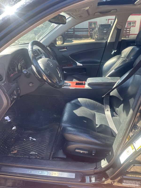 Used 2008 Lexus IS 250 AWD w/ Luxury Pkg image 2