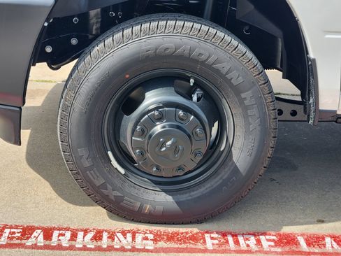 New 2026 RAM 3500 Tradesman AWD/4WD image 11