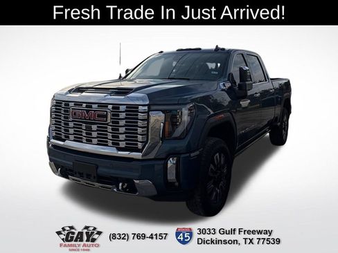 Used 2025 GMC Sierra 2500 Denali w/ Technology Package AWD/4WD image 3