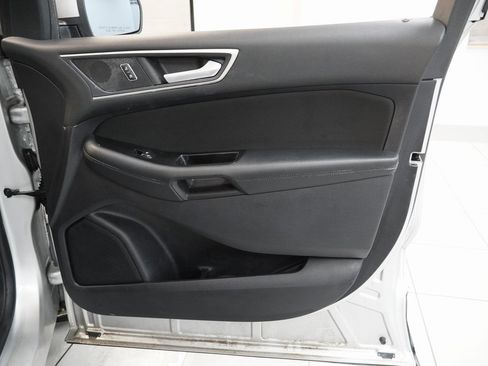 Used 2019 Ford Edge SEL image 30