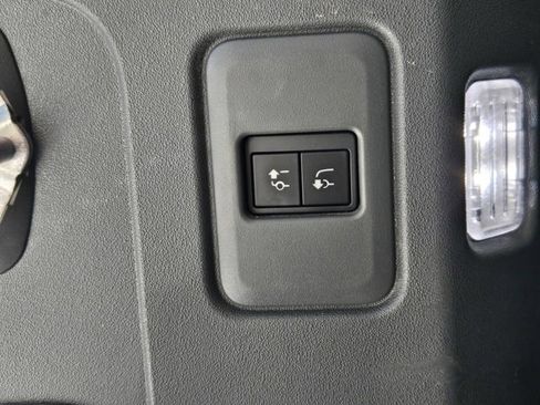 Used 2020 Land Rover Defender 110 HSE image 22