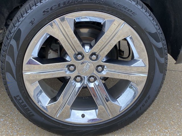 Used 2016 Cadillac Escalade Platinum AWD/4WD image 8