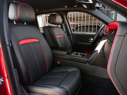 Used 2023 Rolls-Royce Cullinan AWD/4WD image 31