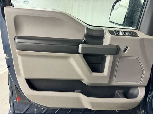 Used 2017 Ford F150 XLT w/ Equipment Group 302A Luxury image 12