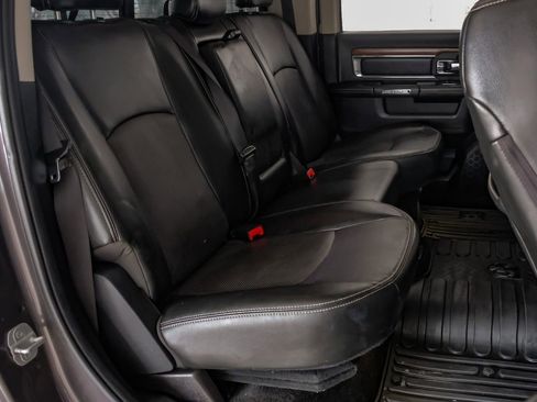 Used 2014 RAM 2500 Laramie w/ Convenience Group image 33