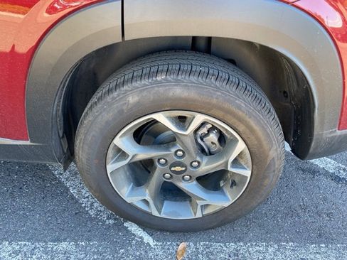 Used 2024 Chevrolet Trax LT w/ LT Convenience Package image 22