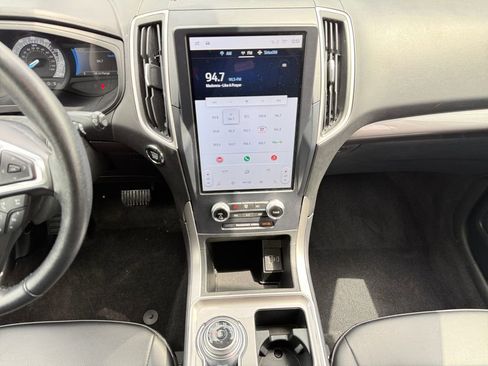 Used 2014 Ford Edge Limited w/ Equipment Group 302A AWD/4WD image 11
