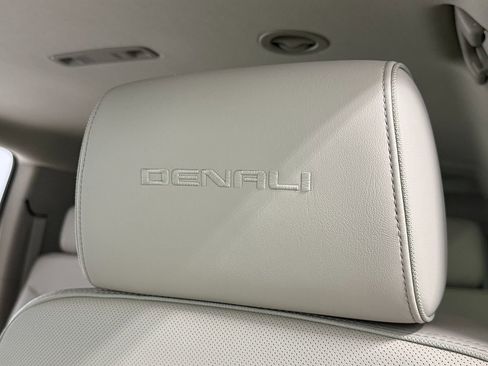Used 2016 GMC Yukon XL Denali AWD/4WD image 12