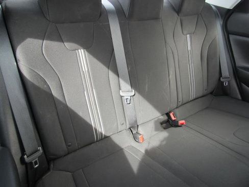 Used 2023 Hyundai Elantra SEL image 9