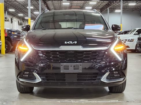 Used 2023 Kia Sportage SX image 2