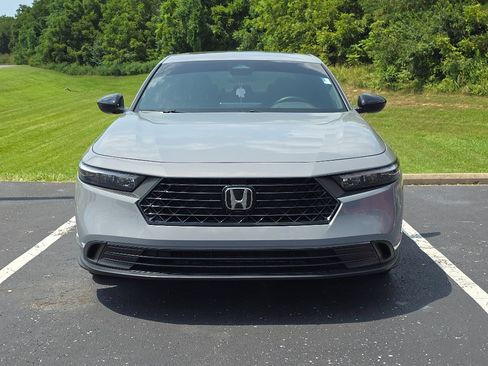 Used 2025 Honda Accord Sport image 10