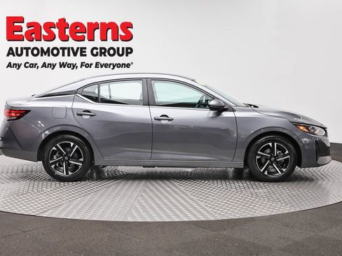 Used 2024 Nissan Sentra SV FWD image 4