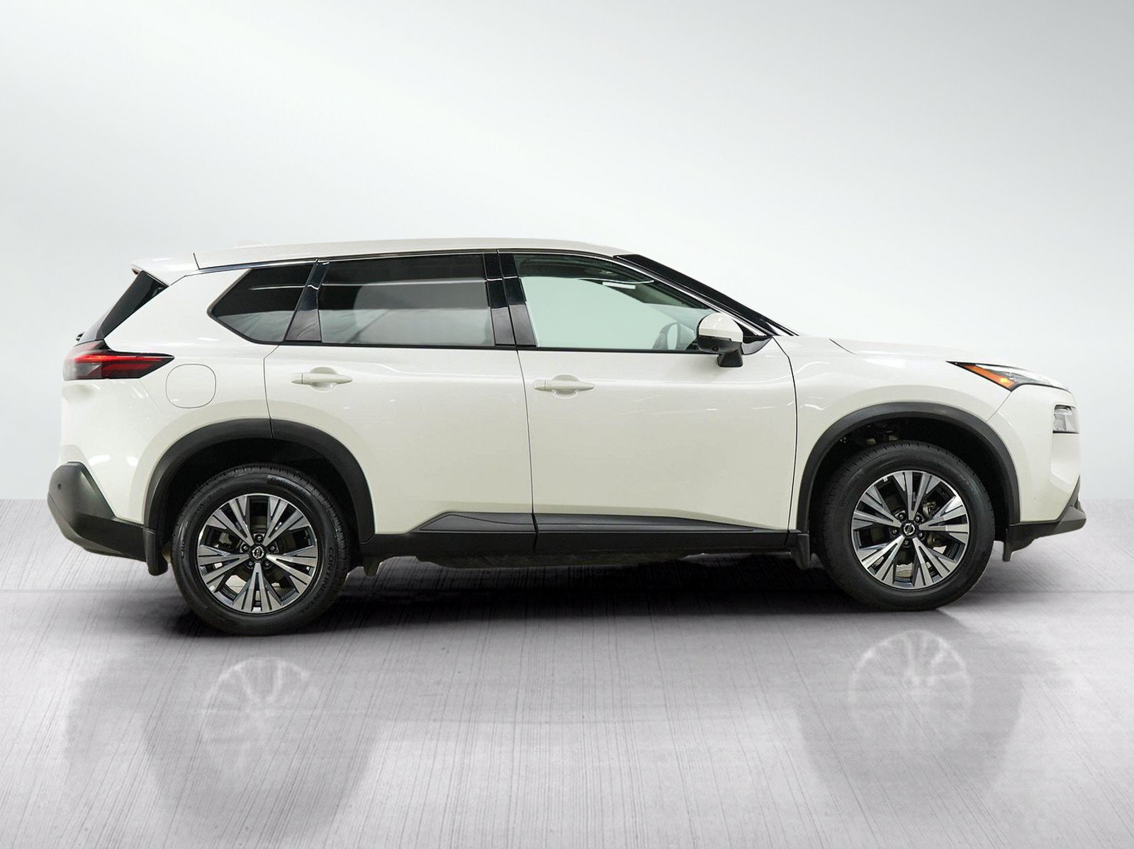 Used 2021 Nissan Rogue SV AWD/4WD image 6