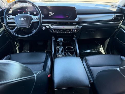 Used 2025 Kia Telluride S image 18