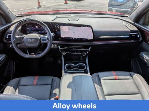 Used 2026 Chevrolet Traverse RS FWD image 30