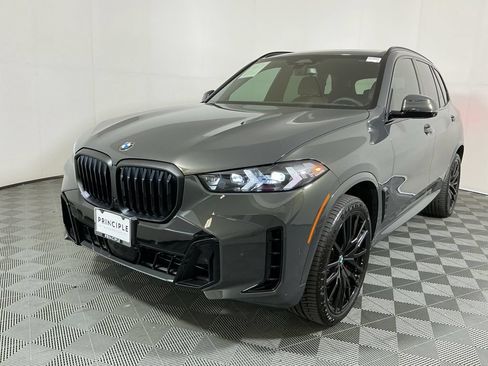 Certified 2026 BMW X5 sDrive40i RWD image 2
