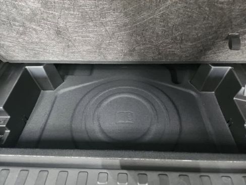 Used 2023 Chevrolet Equinox LT image 30