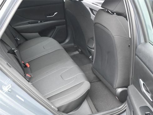 New 2026 Hyundai Elantra SE image 8