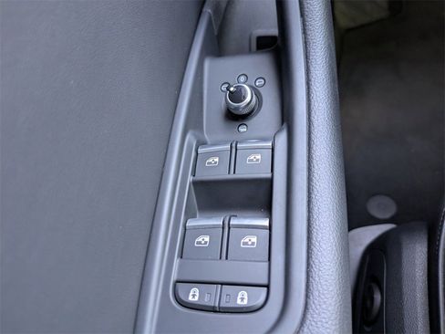 Used 2022 Audi A4 2.0T Premium image 22