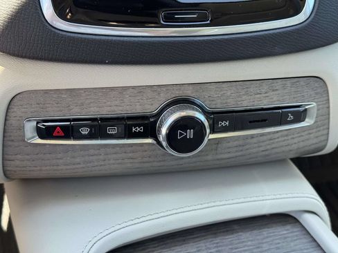 Certified 2024 Volvo XC90 B6 Plus w/ Protection Package Premier AWD/4WD image 31
