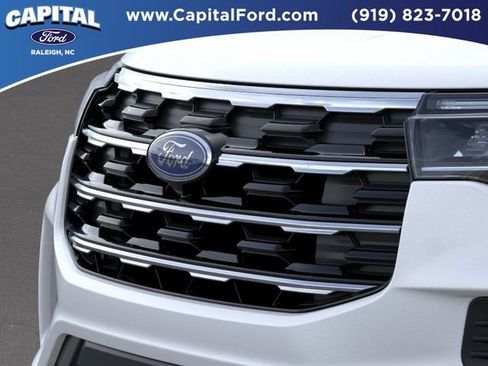 New 2026 Ford Explorer Active RWD image 17
