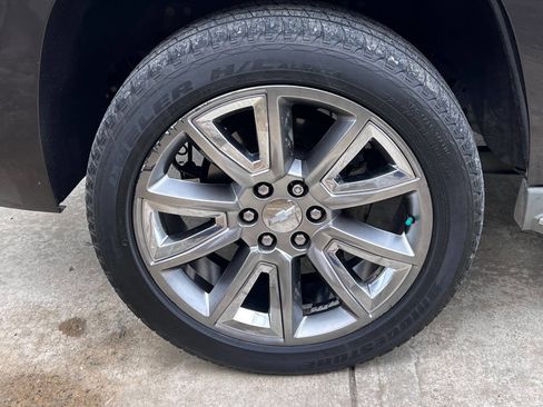 Used 2015 Chevrolet Tahoe LTZ RWD image 9