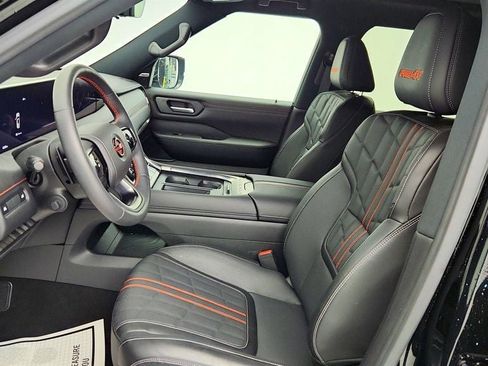 Used 2025 Nissan Armada PRO-4X w/ Pro-4X Premium Package image 21