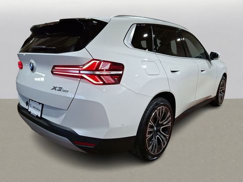 Used 2025 BMW X3 xDrive30i w/ Premium Package AWD/4WD image 4