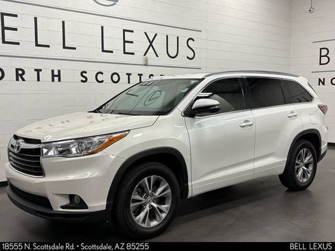 Used 2015 Toyota Highlander XLE FWD image 6
