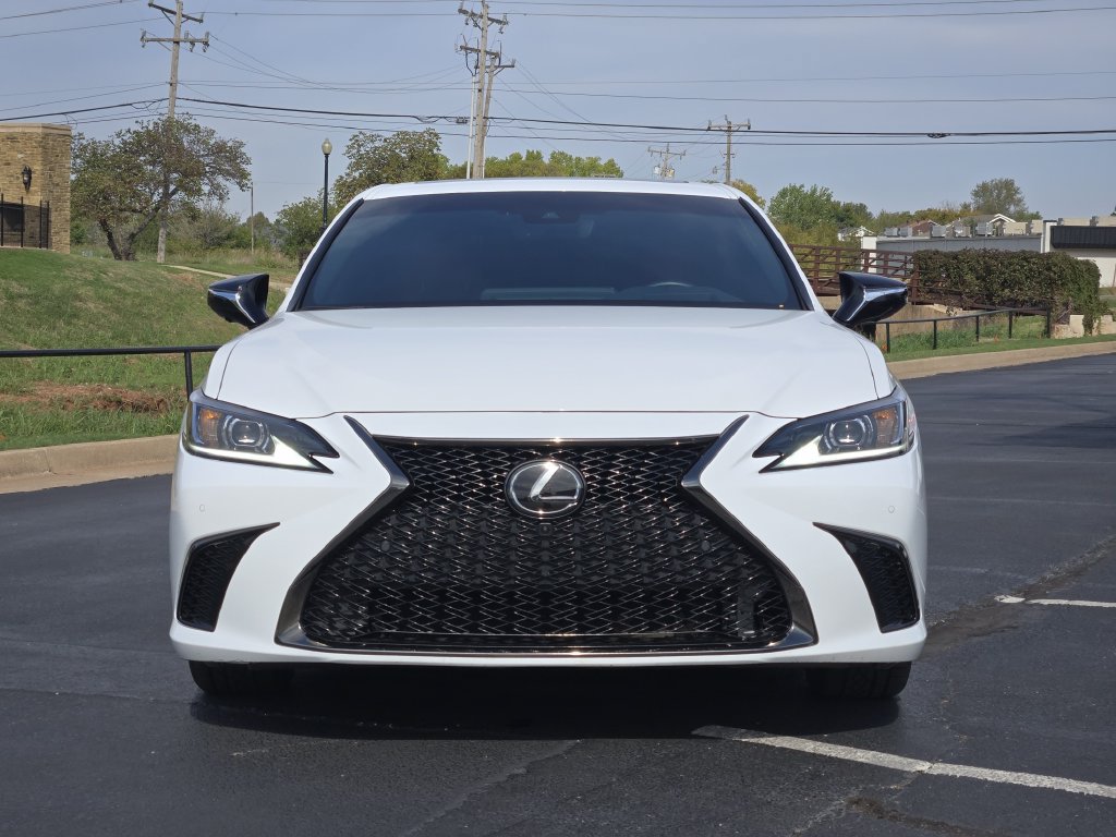 Used 2025 Lexus ES 350 F Sport FWD image 2