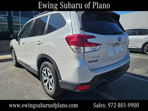 Used 2024 Subaru Forester Premium image 4