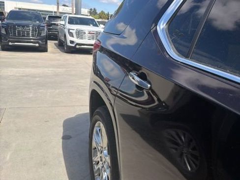 Used 2020 Chevrolet Traverse High Country w/ LPO, Floor Liner Package image 6